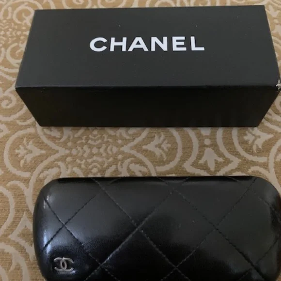 Chanel Black Rim Eyeglasses Preowned - Picture 7 of 11